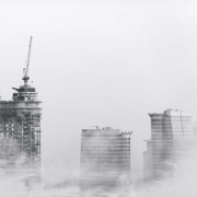 ein Hochhaus wird erbaut